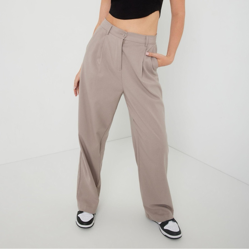 Wide leg trousers